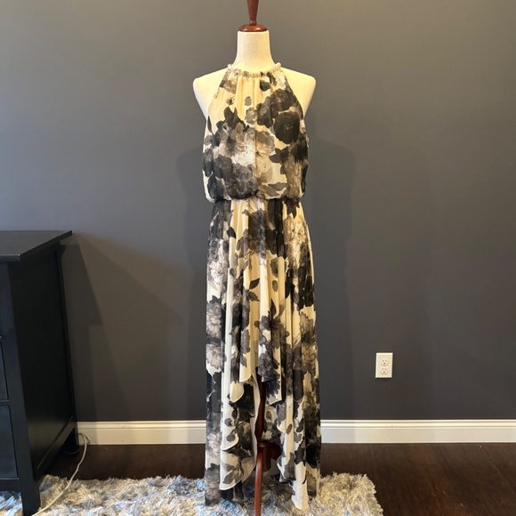 Eliza J Floral Print Halter Neck Dress with Metal Detail at Neck - Picture 3 of 10